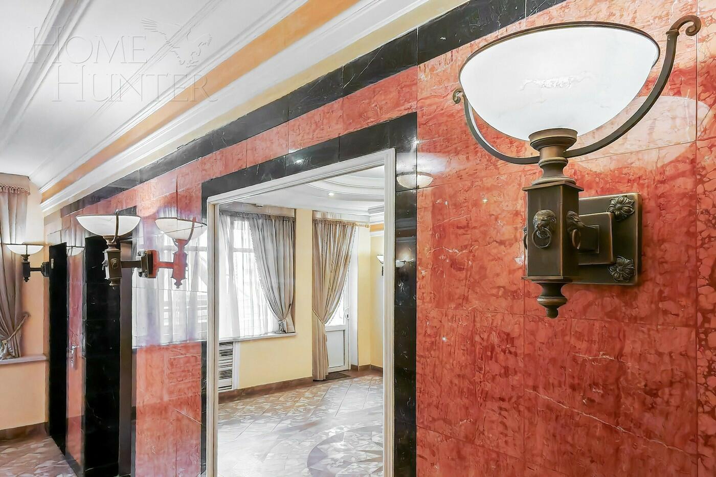 3-КОМН. КВАРТИРА С ОТДЕЛКОЙ 130 М² НА 2 ЭТАЖЕ