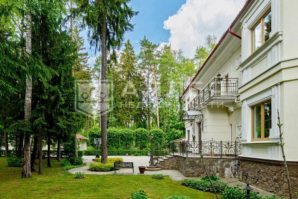 2-этажный коттедж 708 м² с отделкой