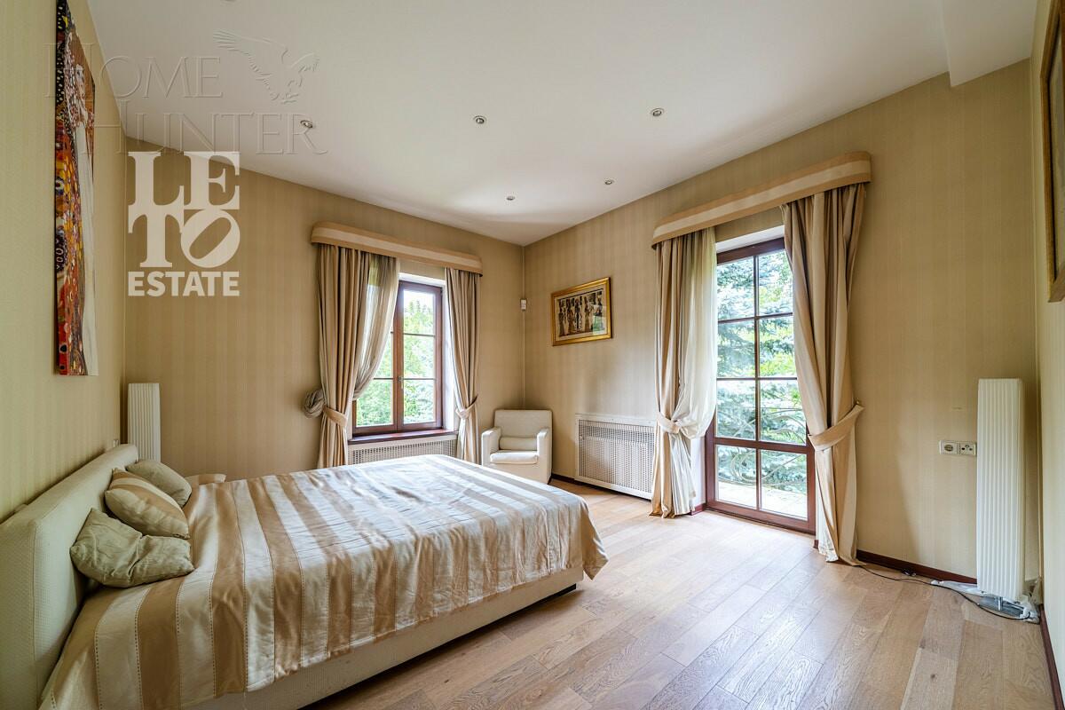 2-этажный коттедж 650 м² с отделкой