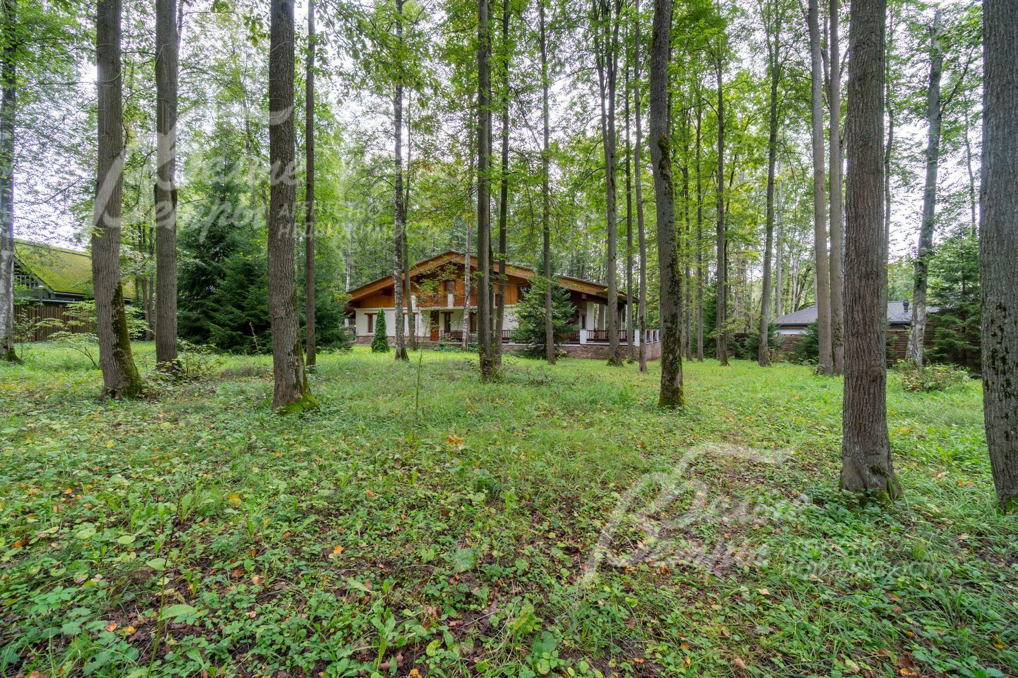 2-этажный коттедж 595 м² с отделкой