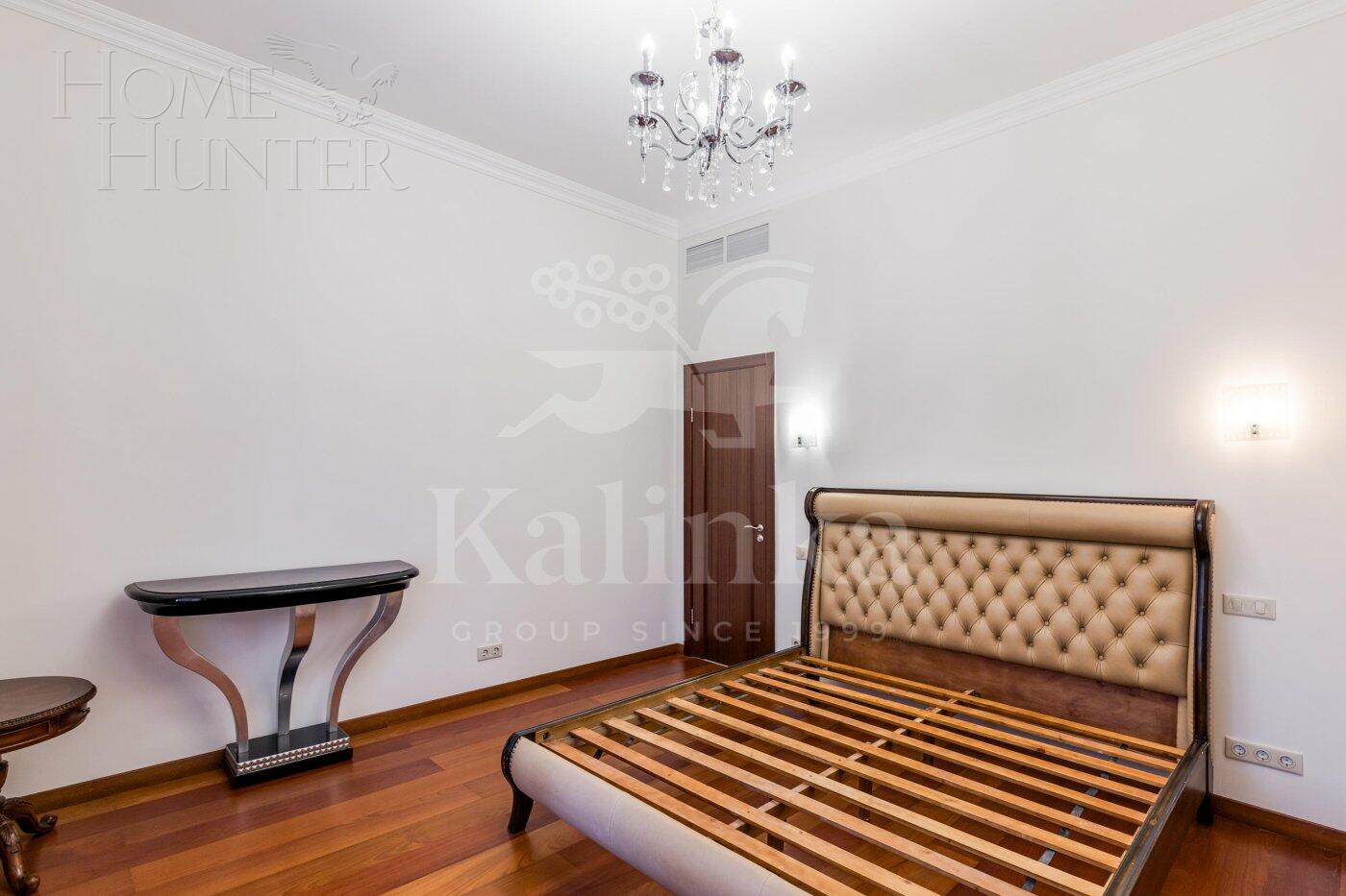 2-этажный коттедж 1 378 м² с отделкой