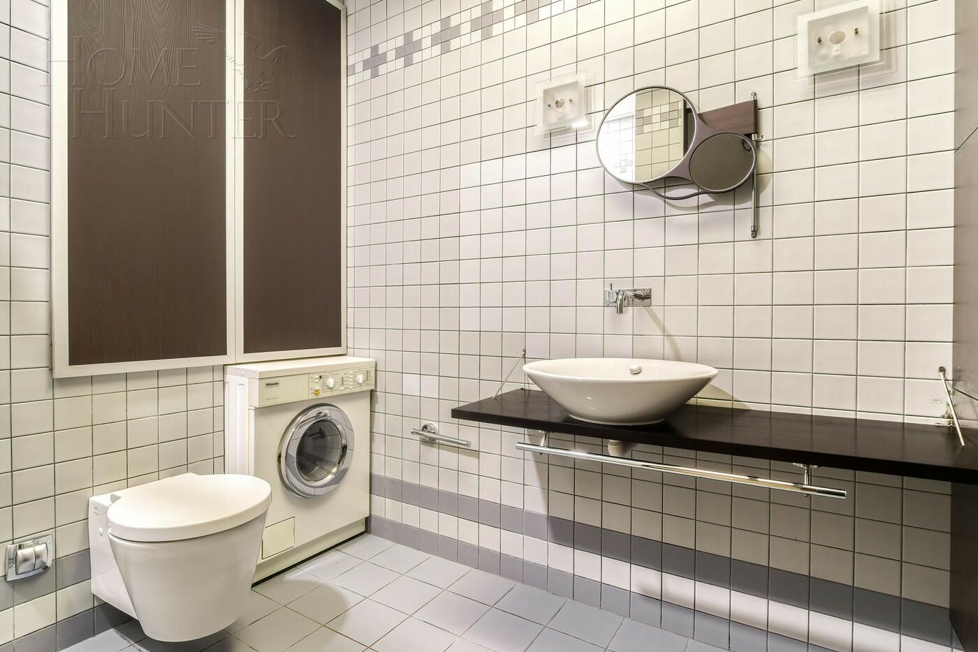 3-КОМН. КВАРТИРА С ОТДЕЛКОЙ 130 М² НА 2 ЭТАЖЕ