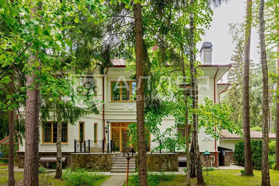 2-этажный коттедж 708 м² с отделкой