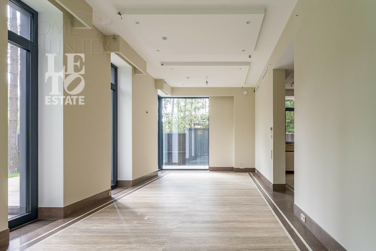 3-этажный коттедж 380 м² с отделкой