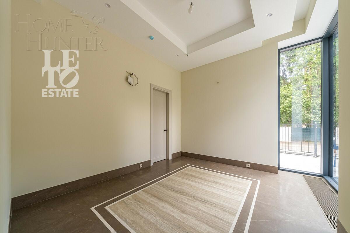 3-этажный коттедж 380 м² с отделкой