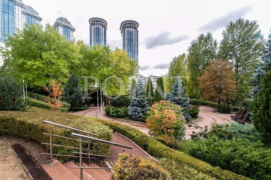 5-КОМН. КВАРТИРА С ОТДЕЛКОЙ 290 М² НА 2 ЭТАЖЕ