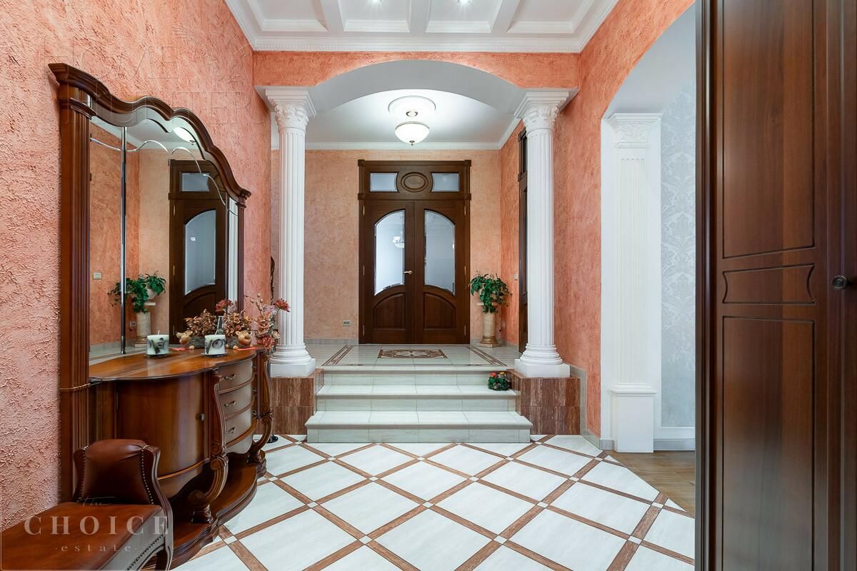 2-этажный коттедж 284.2 м² с отделкой