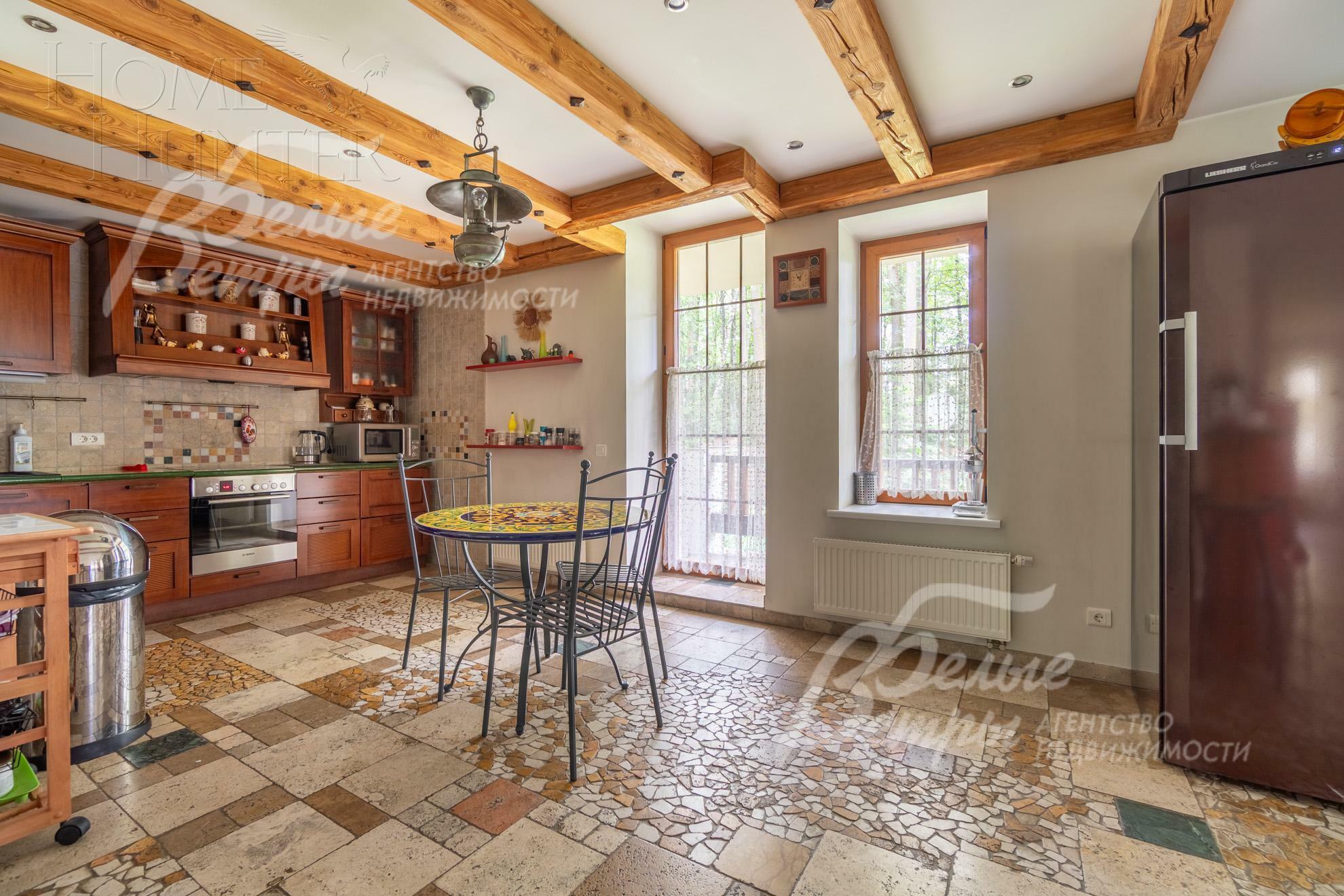 2-этажный коттедж 595 м² с отделкой