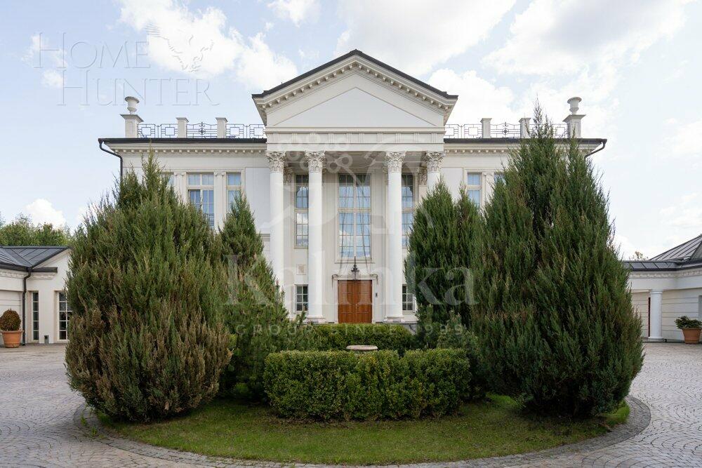 2-этажный коттедж 980 м² с отделкой