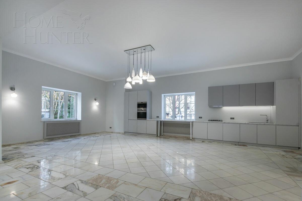 2-этажный коттедж 738 м² с отделкой