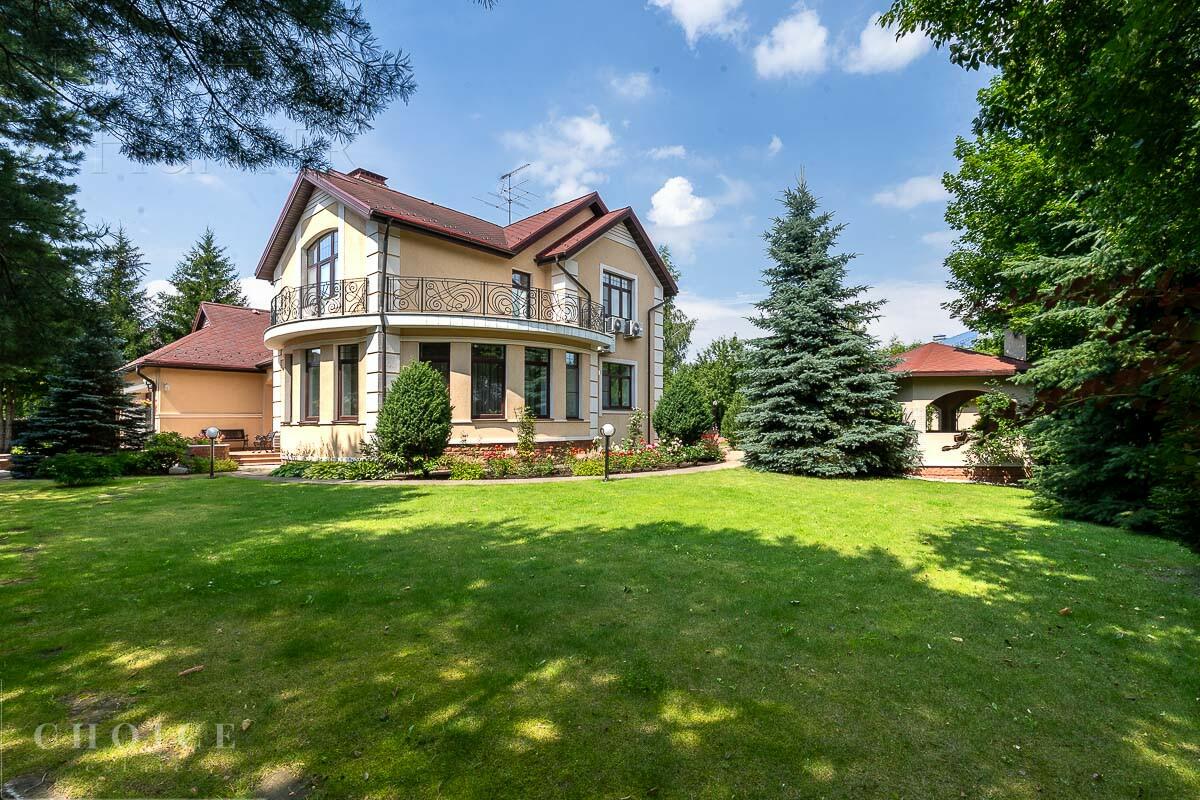 2-этажный коттедж 284.2 м² с отделкой