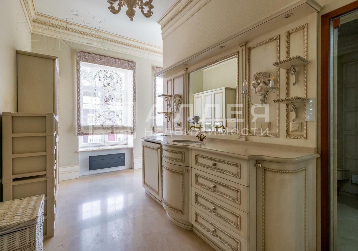 2-этажный коттедж 1 400 м² с отделкой