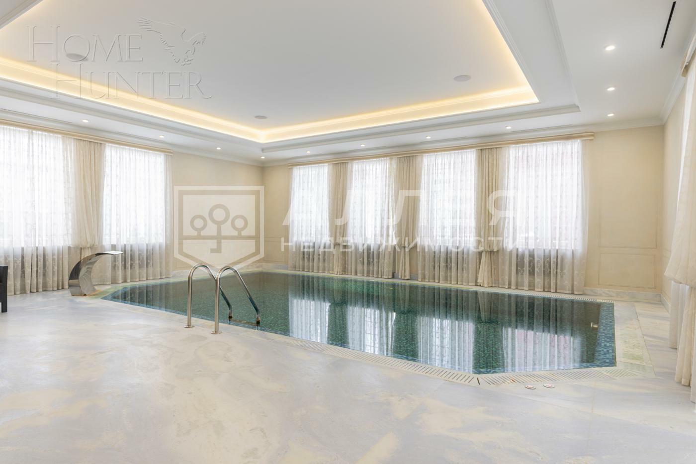 2-этажный коттедж 1 400 м² с отделкой