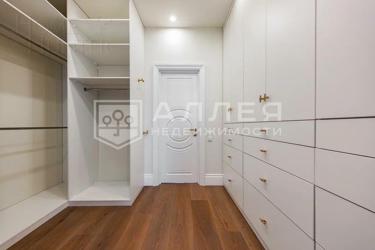 2-этажный коттедж 550 м² с отделкой