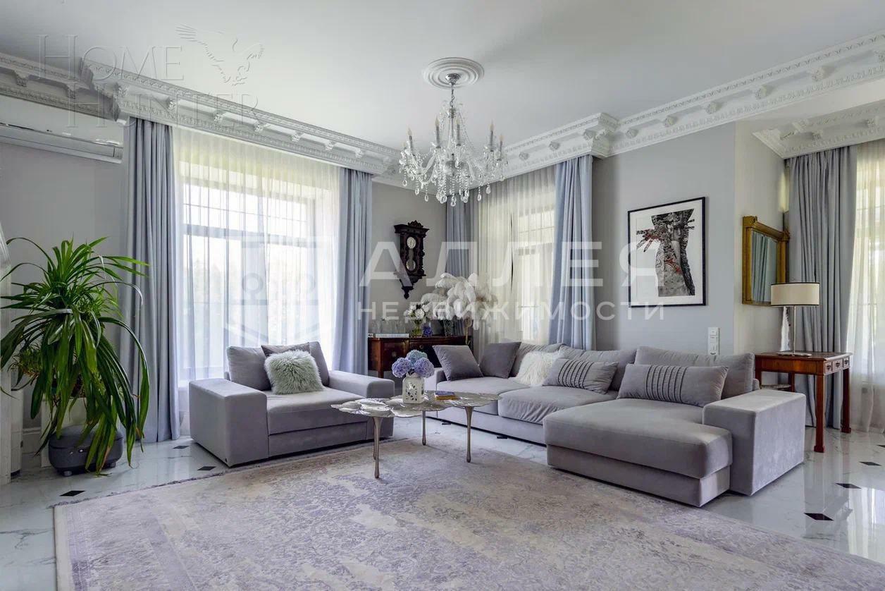 2-этажный коттедж 550 м² с отделкой