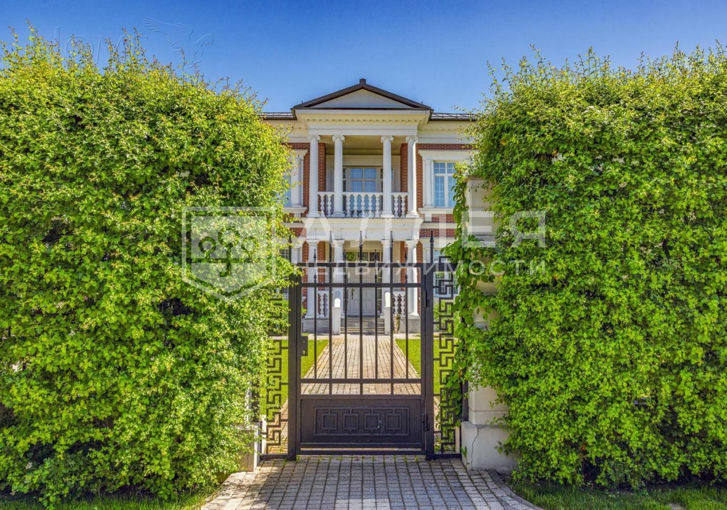 2-этажный коттедж 1 400 м² с отделкой