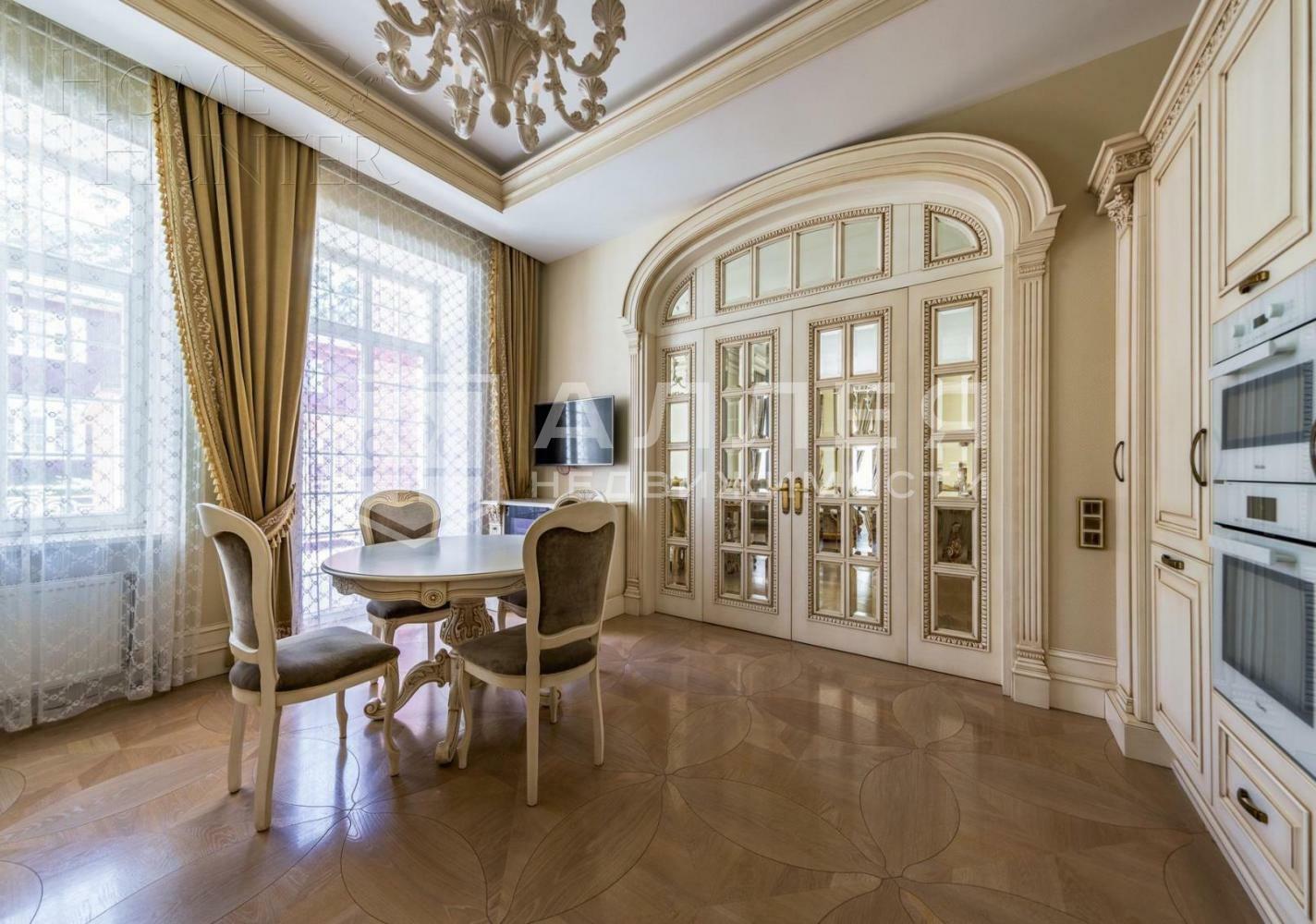 2-этажный коттедж 1 400 м² с отделкой