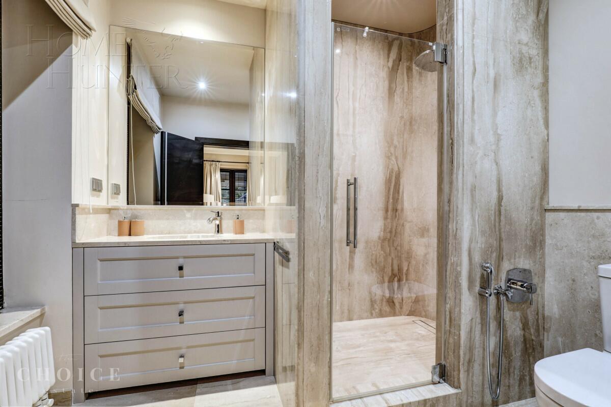 2-этажный коттедж 725 м² с отделкой