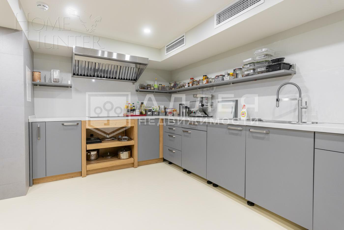 2-этажный коттедж 1 400 м² с отделкой