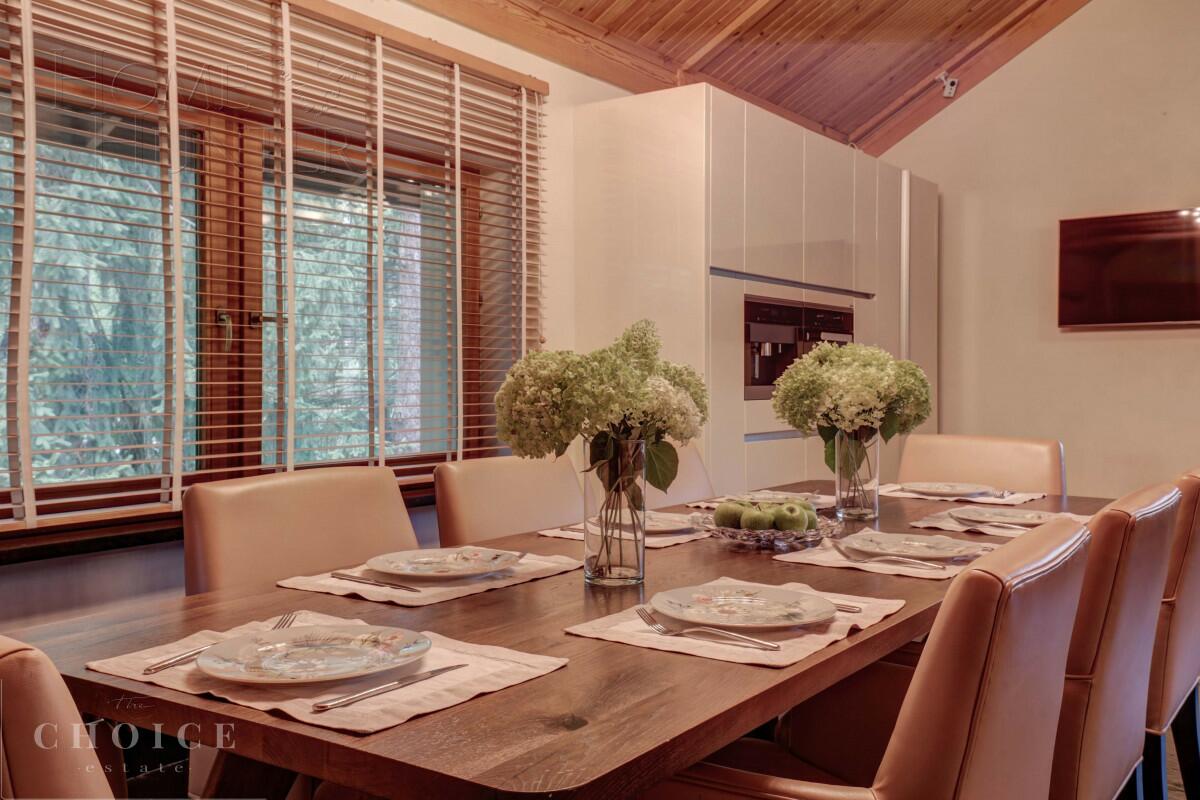 2-этажный коттедж 725 м² с отделкой