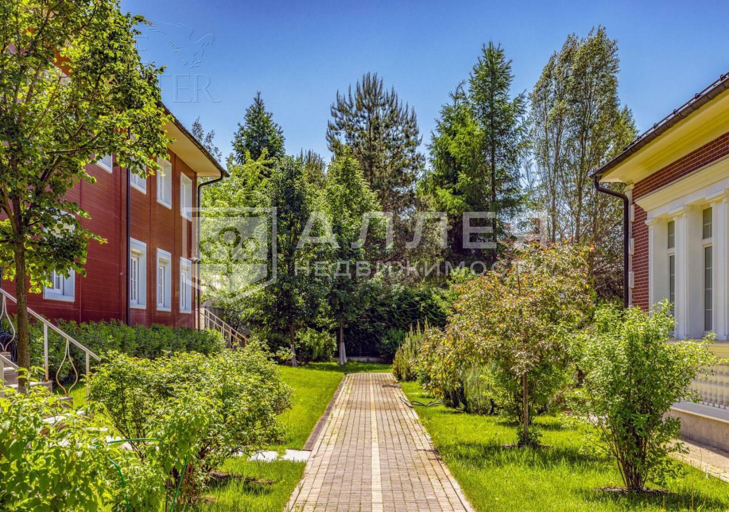 2-этажный коттедж 1 400 м² с отделкой