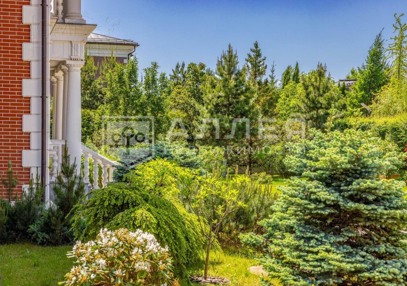 2-этажный коттедж 1 400 м² с отделкой