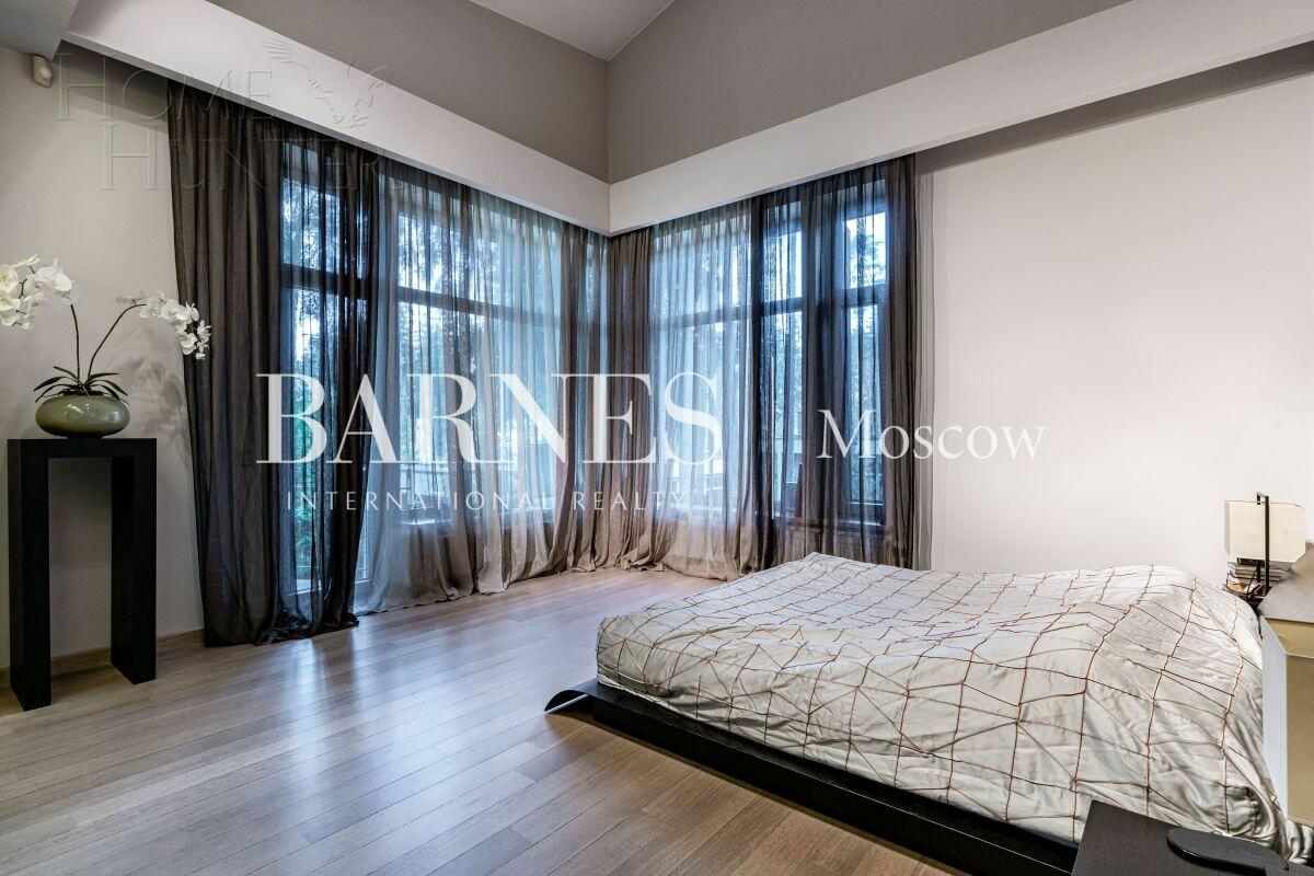 2-этажный коттедж 1 622 м² с отделкой