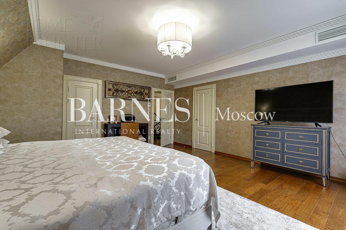 2-этажный коттедж 1 150 м² с отделкой