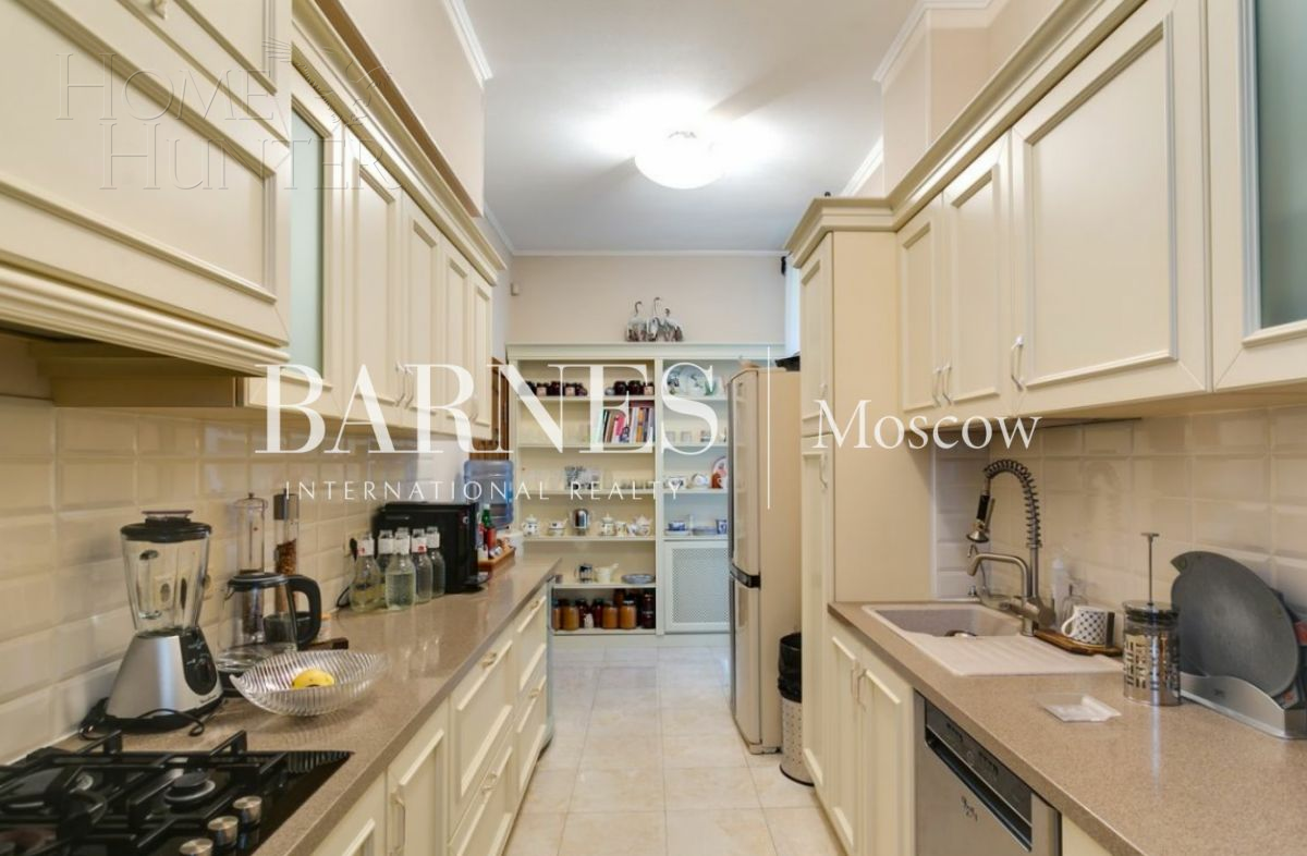 2-этажный коттедж 620 м² с отделкой