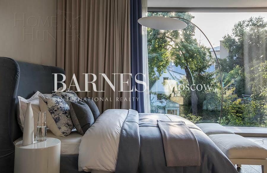 3-этажный коттедж 750 м² с отделкой