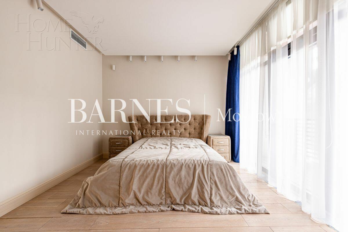 3-этажный таунхаус 430 м² с отделкой