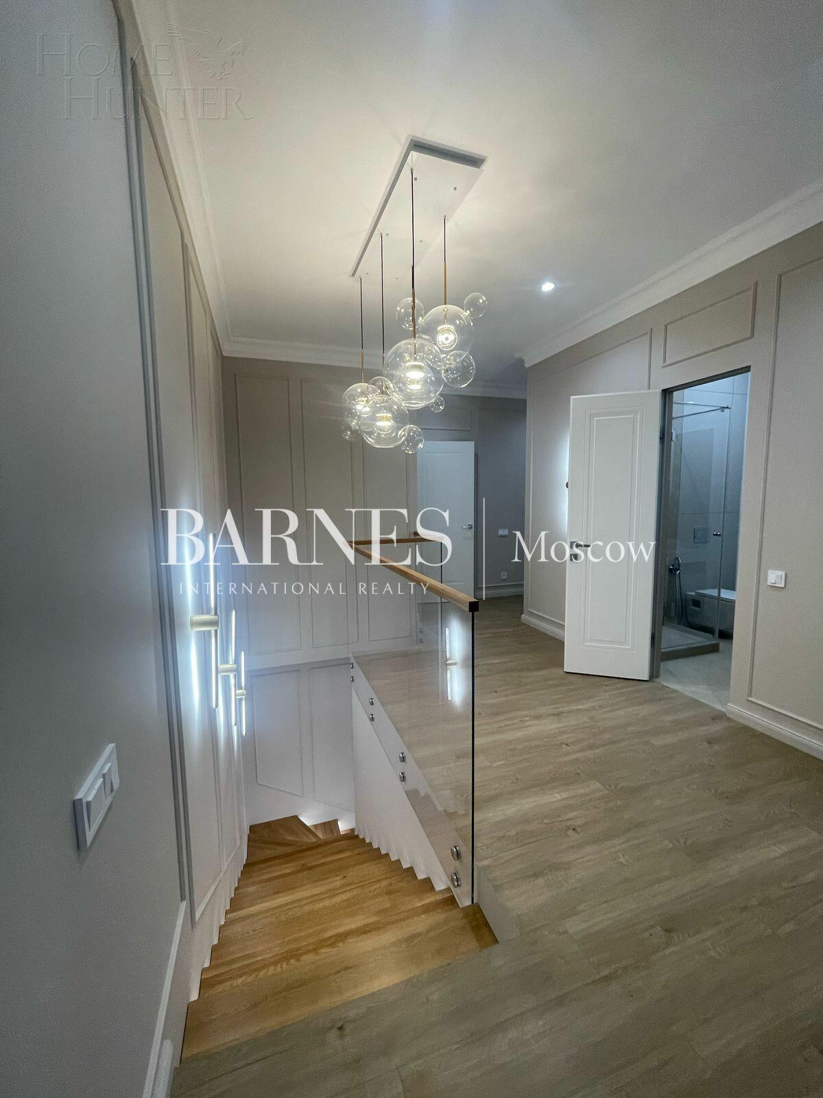 2-этажный таунхаус 220 м² с отделкой