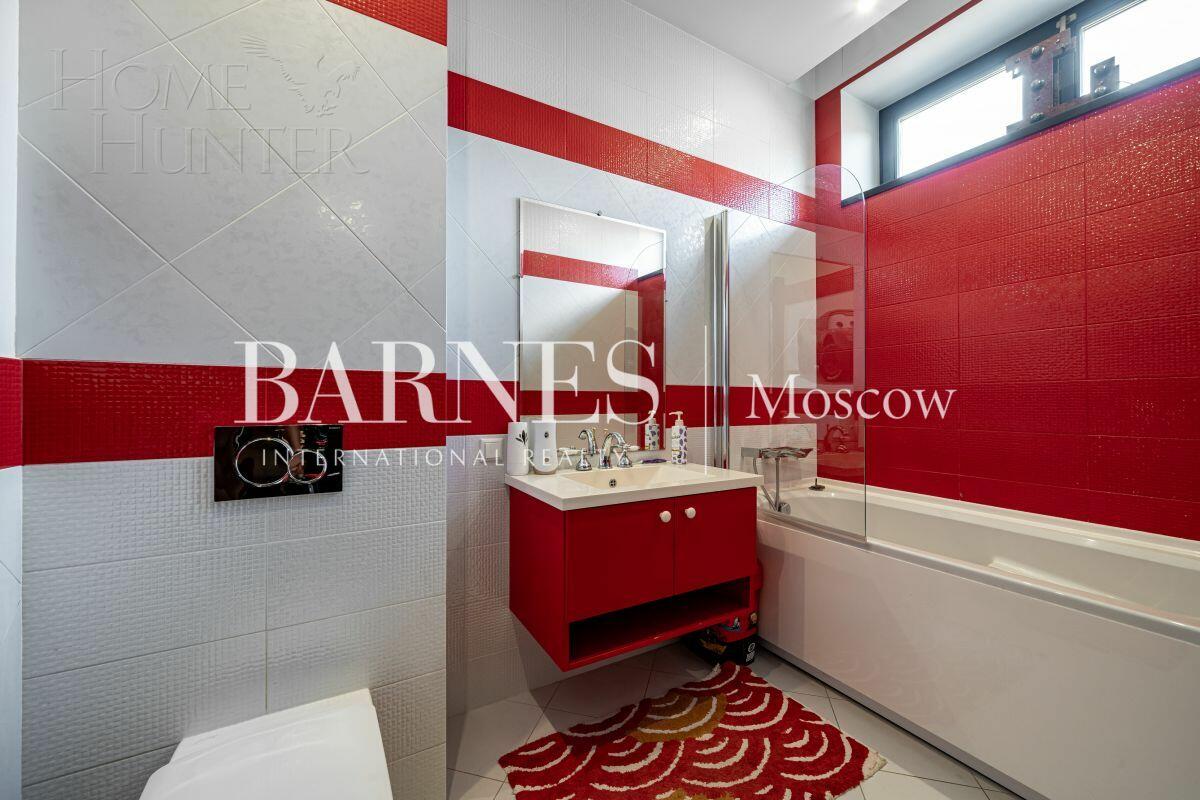 2-этажный коттедж 550 м² с отделкой