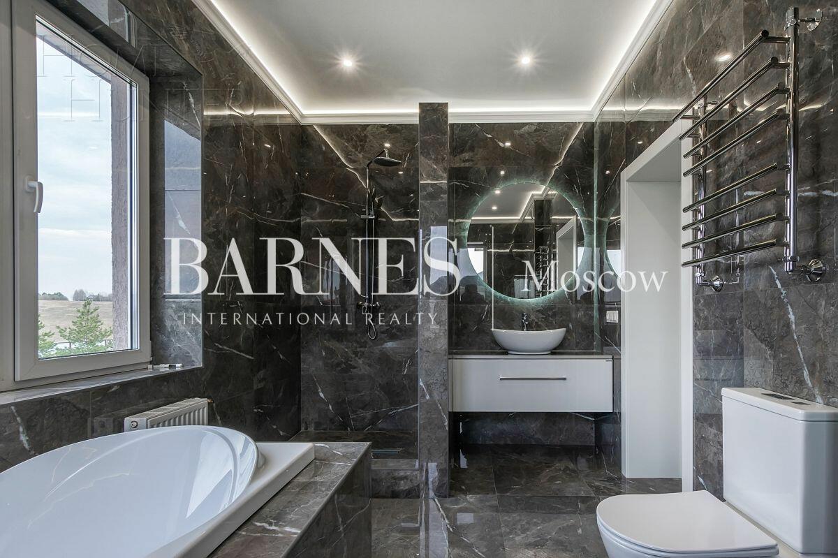 2-этажный коттедж 307 м² с отделкой