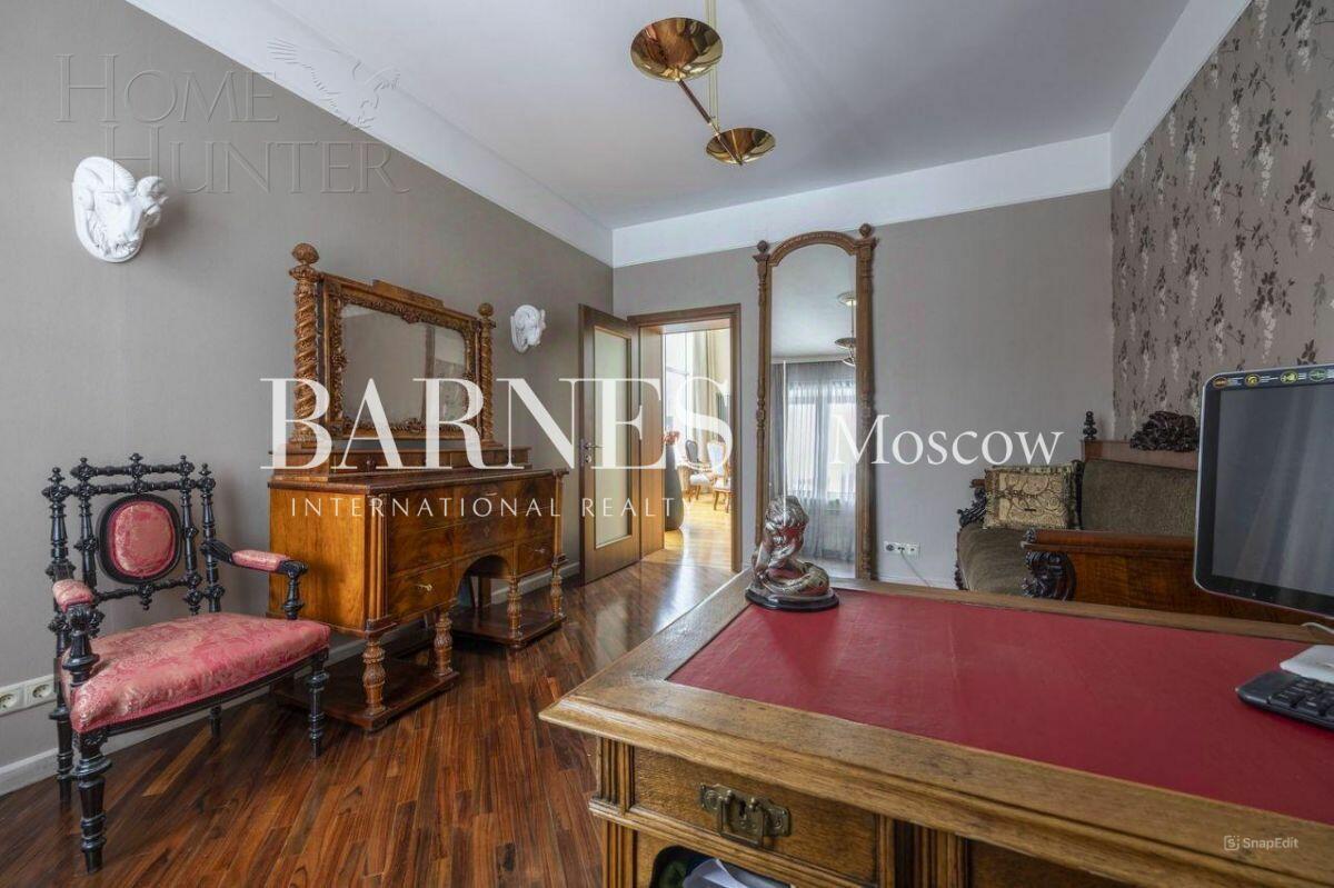 3-этажный коттедж 980 м² с отделкой