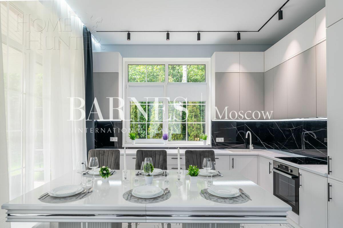 2-этажный коттедж 220 м² с отделкой