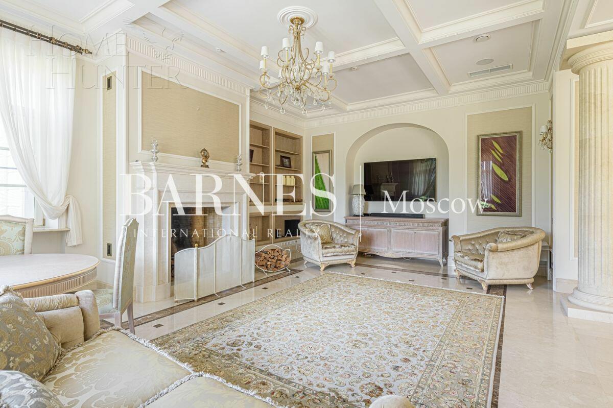 2-этажный коттедж 2 400 м² с отделкой