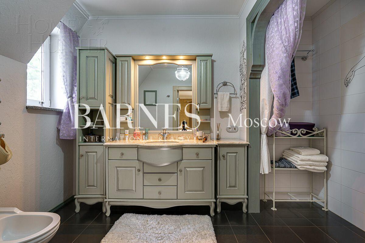 2-этажный коттедж 1 150 м² с отделкой