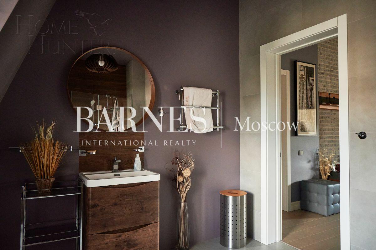 2-этажный таунхаус 295 м² с отделкой