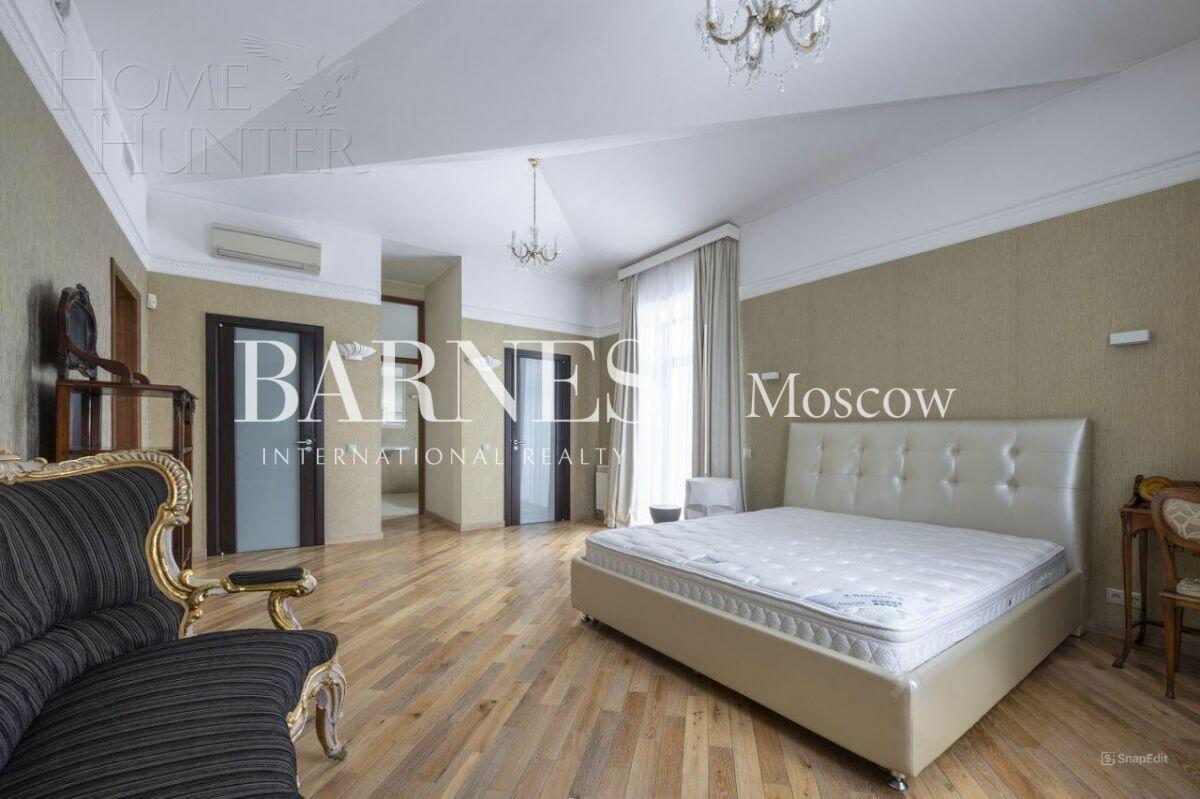 3-этажный коттедж 980 м² с отделкой