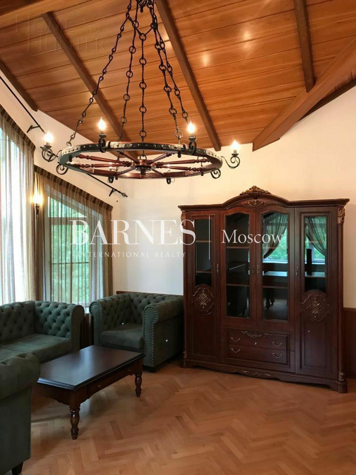 3-этажный коттедж 400 м² с отделкой