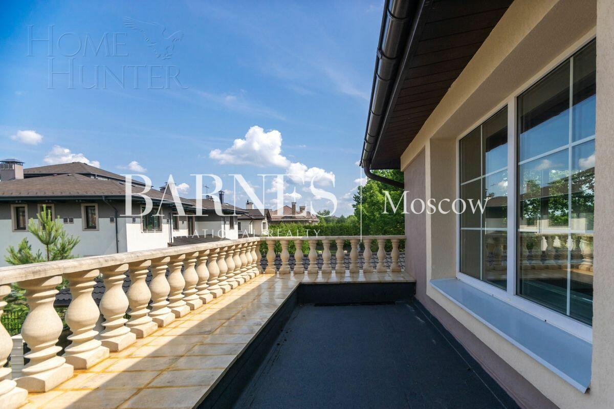 3-этажный коттедж 1 162 м² с отделкой