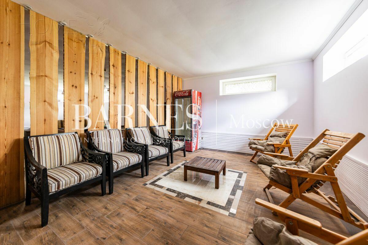 2-этажный коттедж 320 м² с отделкой