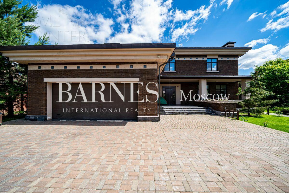 2-этажный коттедж 550 м² с отделкой