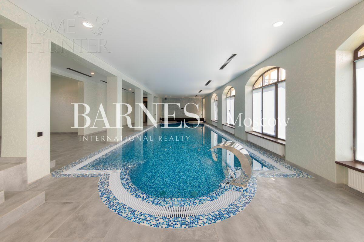 2-этажный коттедж 1 327 м² с отделкой