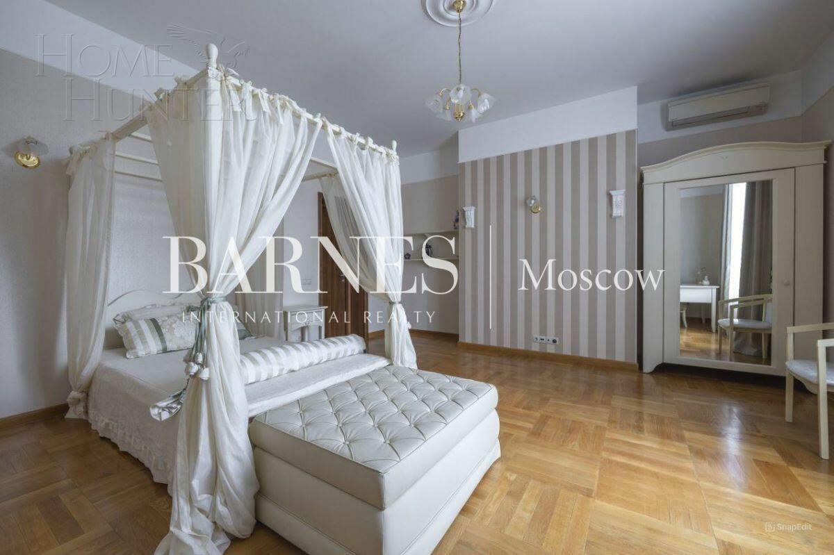 3-этажный коттедж 980 м² с отделкой