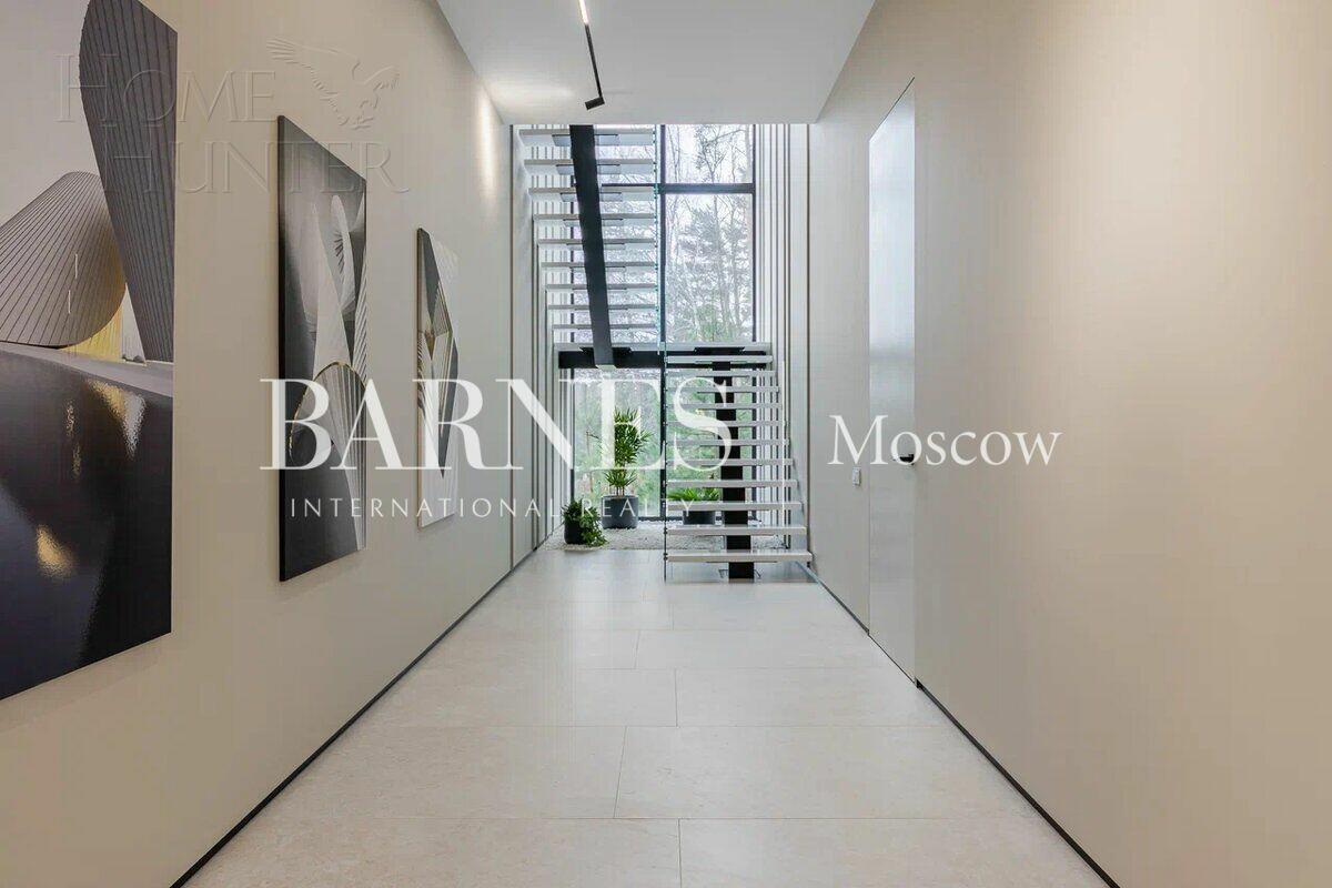 2-этажный коттедж 720 м² с отделкой