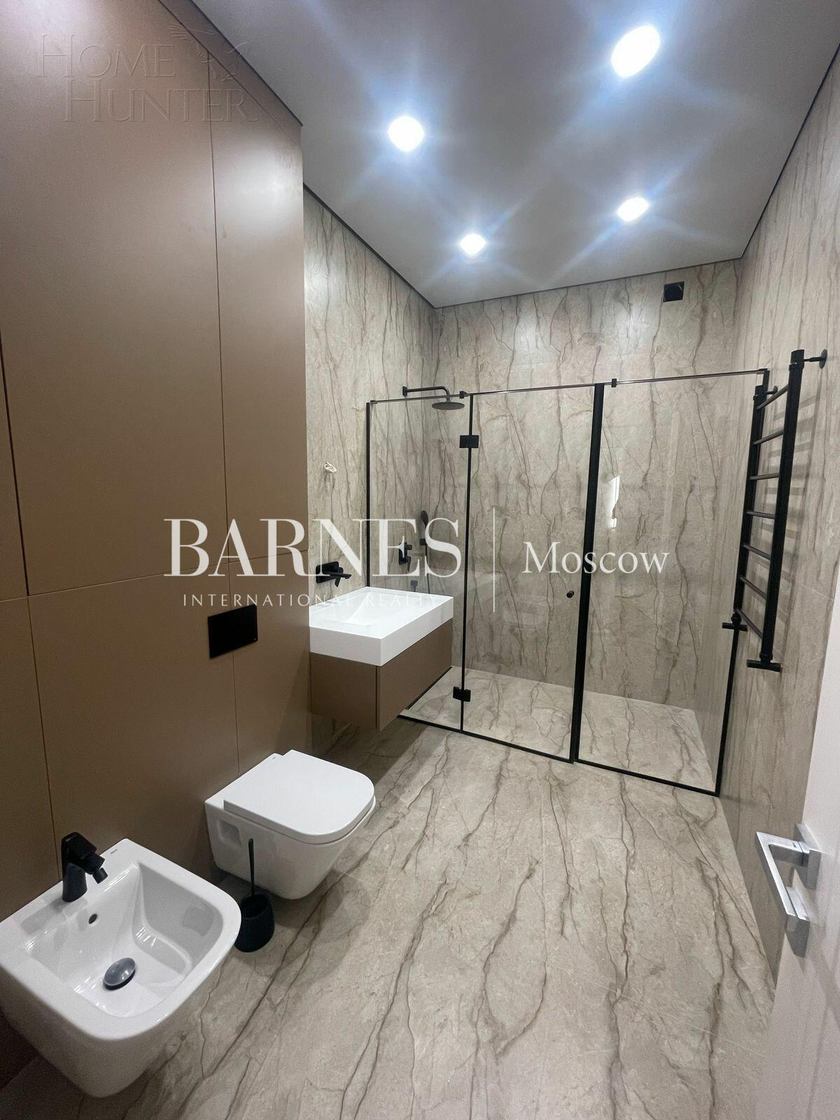 2-этажный таунхаус 220 м² с отделкой