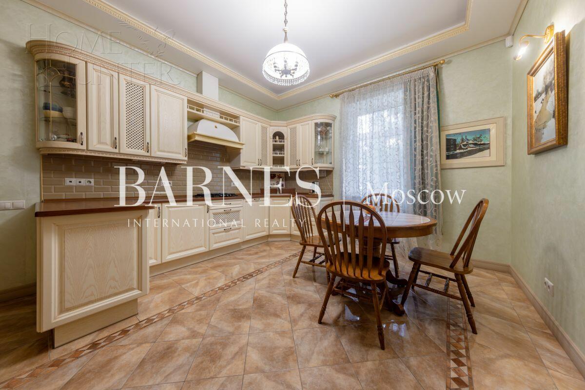 2-этажный коттедж 471 м² с отделкой