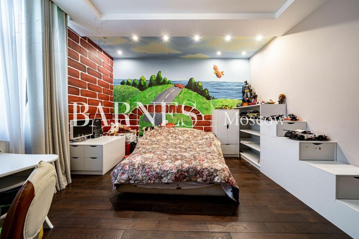 2-этажный коттедж 550 м² с отделкой